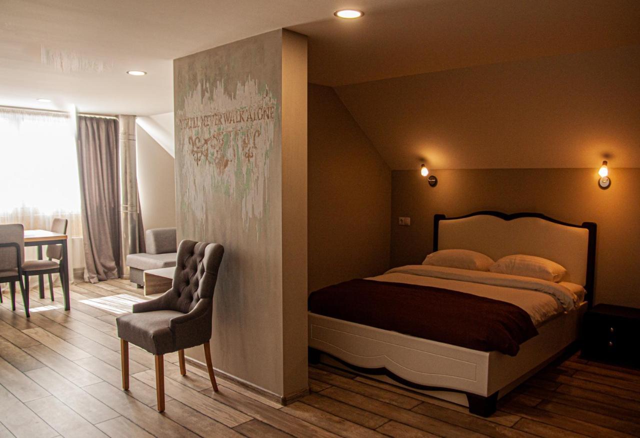 Biplan Hotel Daugavpils Exteriör bild