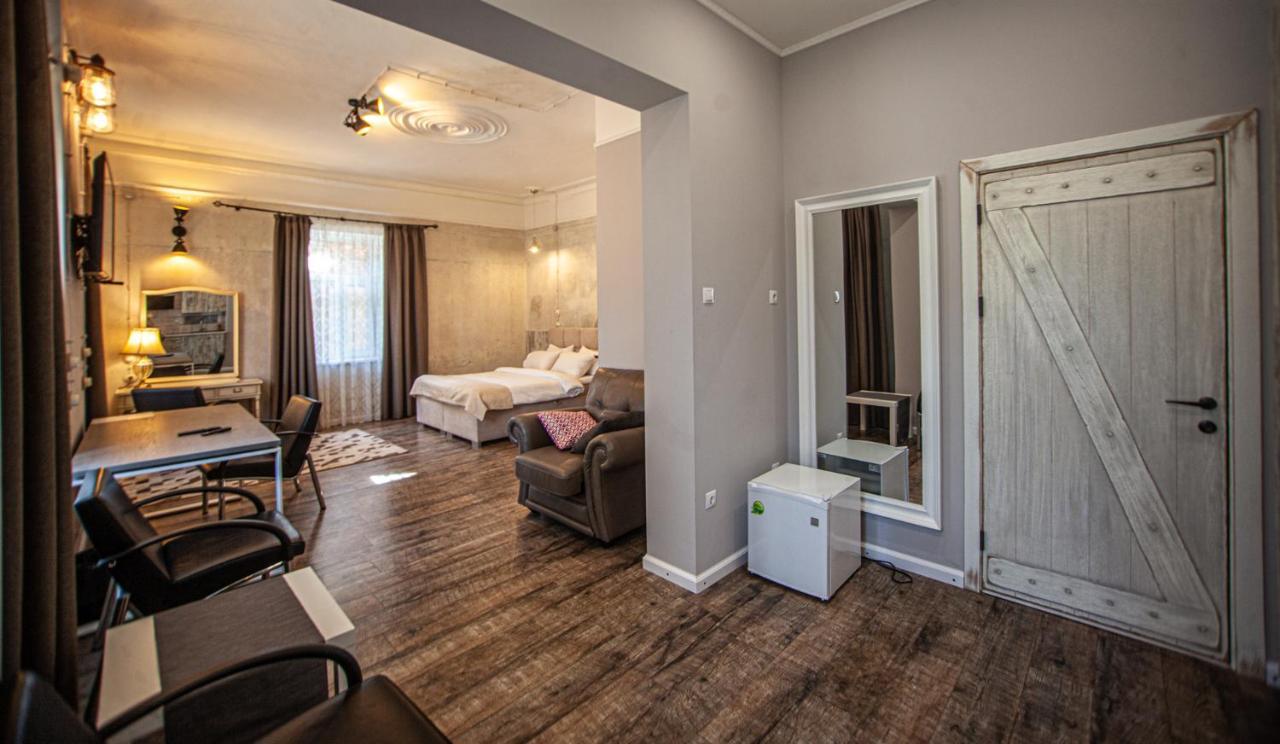 Biplan Hotel Daugavpils Exteriör bild