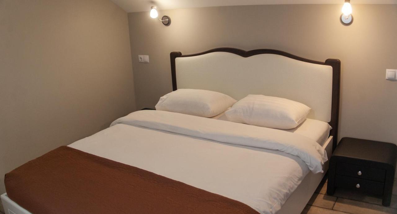 Biplan Hotel Daugavpils Exteriör bild
