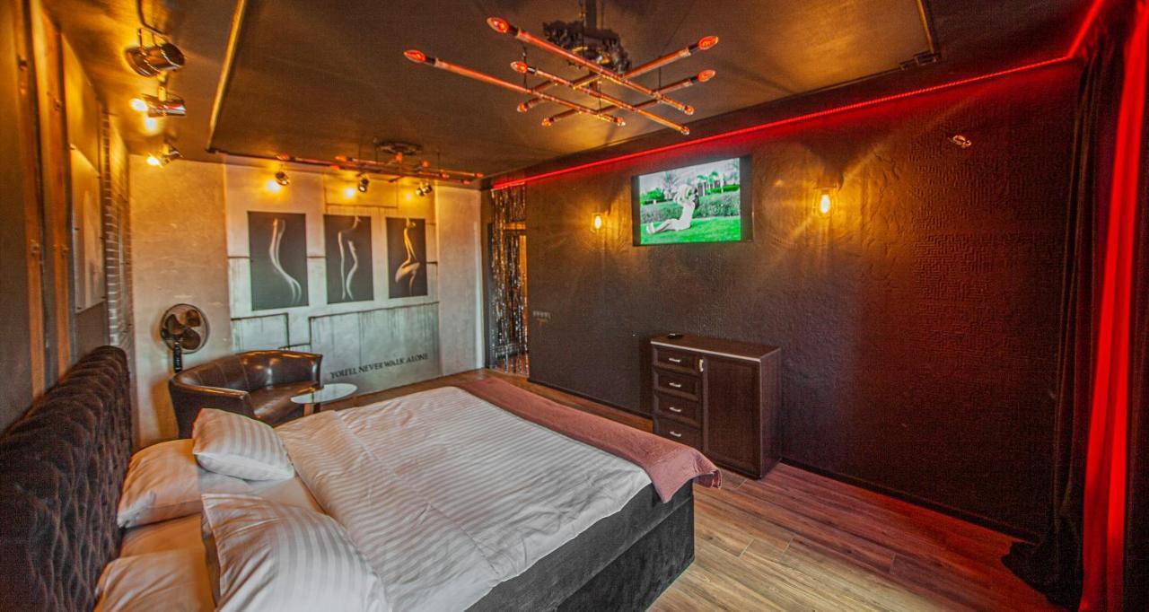 Biplan Hotel Daugavpils Exteriör bild