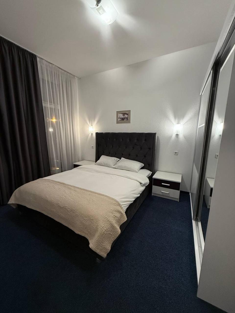 Biplan Hotel Daugavpils Exteriör bild